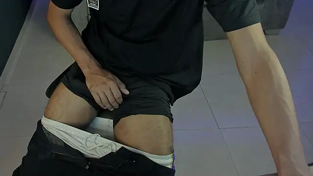 neyder sanz online show from February 24, 12:50 pm