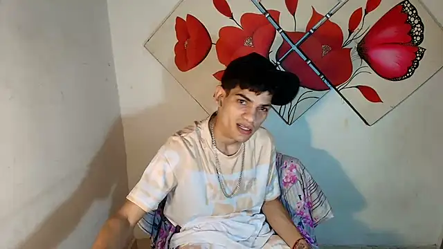 Jesshot bigcock20cm online show from July 18, 2:40 am