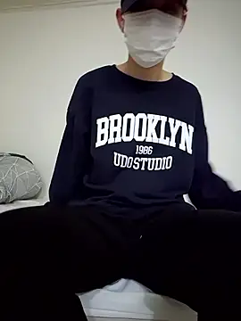 minnsuu0402 online show from February 24, 10:49 am