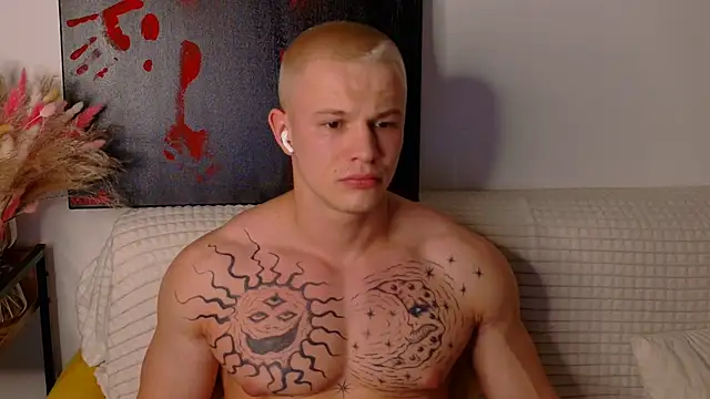 SterlingNoir online show from February 25, 8:10 pm