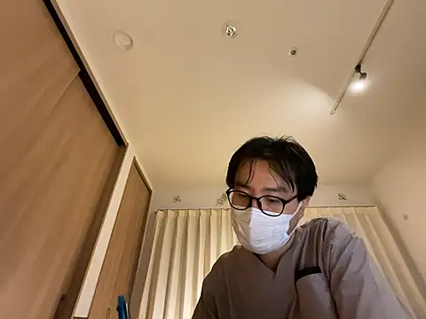 shizuku-kun211 online show from April 15, 1:55 pm