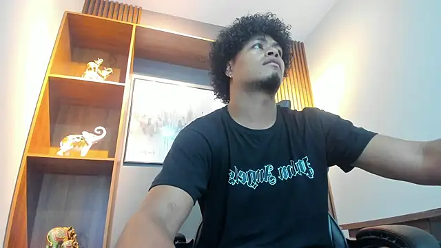 Kai Moreno online show from February 12, 8:26 pm