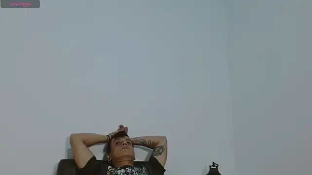 SkinnyDevil12 online show from February 15, 3:24 am