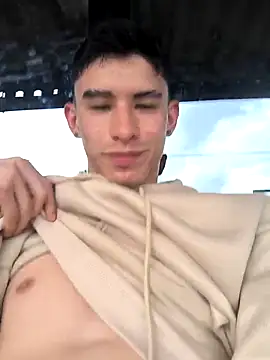 Camilow w online show from March 28, 10:32 pm