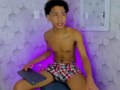 777 dmz  online show from February 8, 8:57 pm