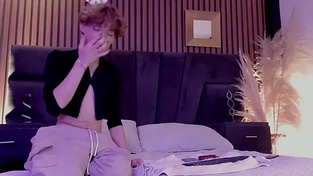 AngelDoll 1 online show from February 14, 5:02 am