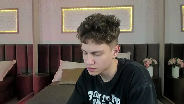 StefanBev online show from March 7, 8:50 pm