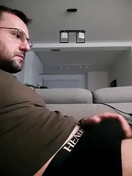 defaktor online show from February 18, 9:23 pm