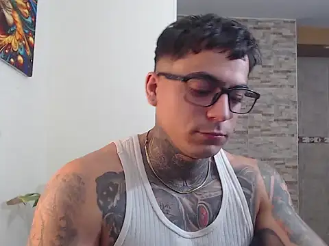 maxstrom111 online show from February 13, 2:11 pm