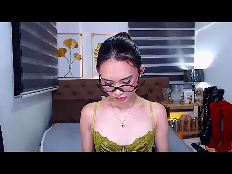 JuicyCockThea online show from April 28, 4:44 pm