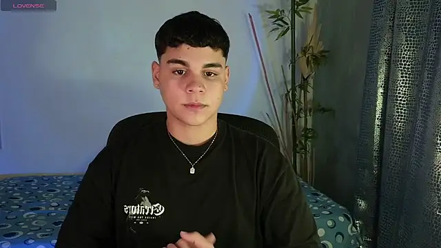 eithan jonnes online show from February 25, 10:44 pm