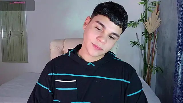 eithan jonnes online show from February 12, 5:30 pm