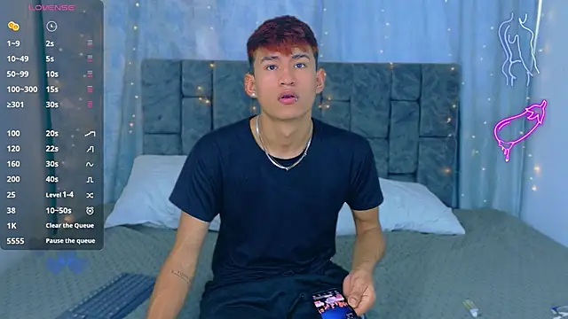 NicolasTorrez online show from March 25, 7:18 pm