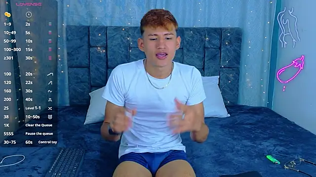 NicolasTorrez online show from April 18, 3:08 am