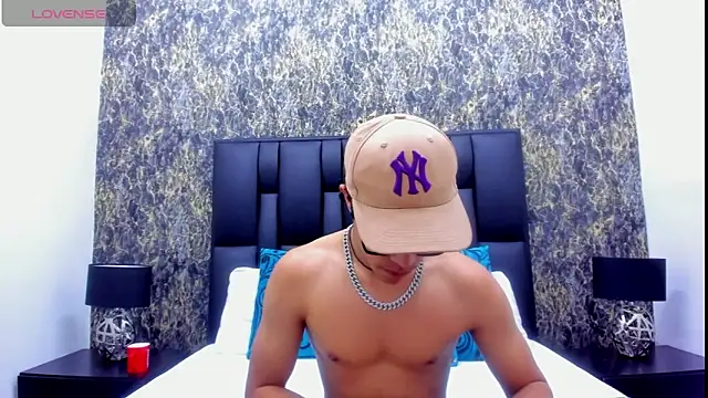 Escanor Hot online show from February 17, 8:08 pm