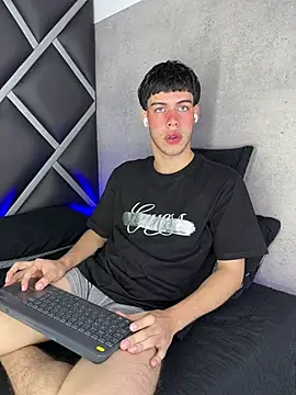 Lucian-greyy online show from February 26, 6:15 am