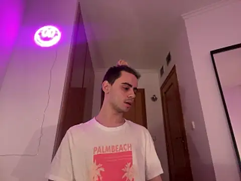 YourFavouriteTwink online show from February 17, 7:57 pm