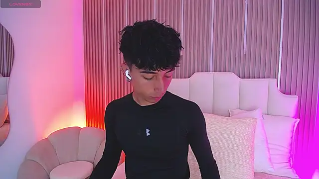 Aiden Rivers  online show from March 26, 12:53 pm