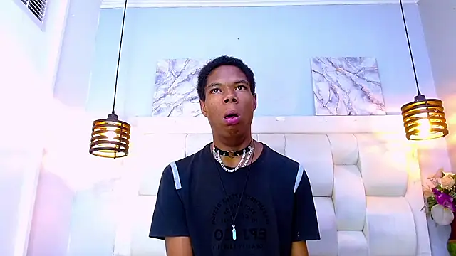 Santiago Ortiz  online show from March 25, 8:35 pm