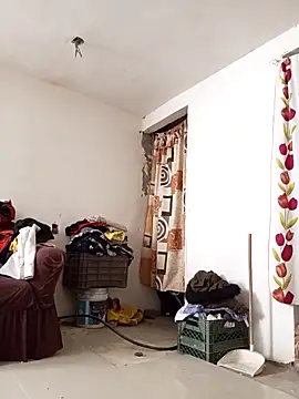 JoniXxX  online show from April 6, 7:25 pm