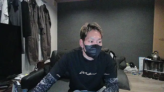 ryuaaaaa online show from April 1, 6:27 pm