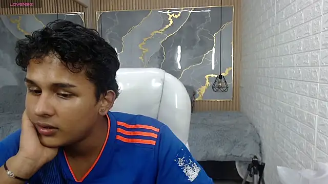 velvet o online show from March 2, 4:12 am