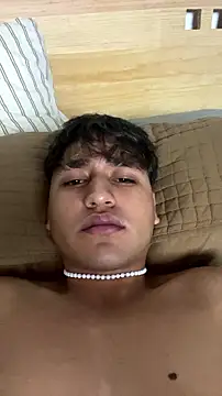 Alejandroml2 online show from July 10, 11:46 am