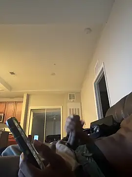 kiddzz online show from December 19, 1:46 am