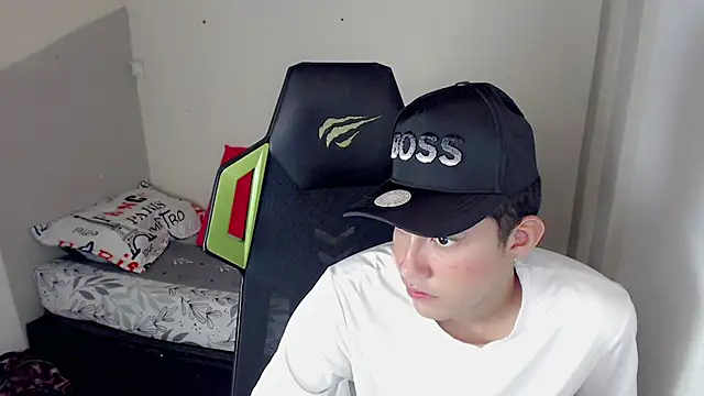 Street poemm  online show from April 11, 8:12 pm