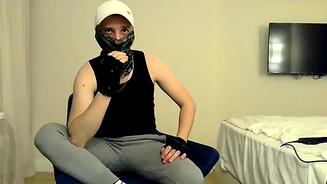 RyanRubber online show from March 27, 9:27 pm