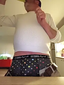 eruzam59000 online show from March 9, 3:06 pm