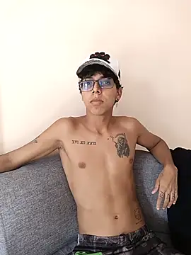 TuPapi 21 online show from March 28, 9:04 pm