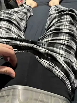 Vireontr1 online show from April 29, 7:09 pm