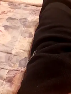 ilcazzone32 online show from February 24, 7:47 pm