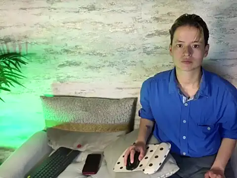 RedHood 1 online show from April 6, 1:12 pm