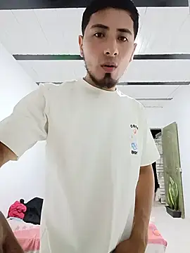 Santiag0122  online show from May 29, 1:59 am