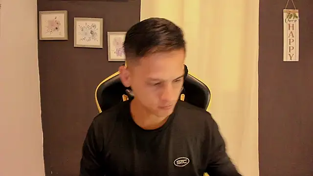 sexy andres01 online show from July 28, 2:13 pm