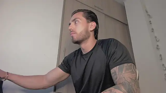 Axel  Blaze online show from April 7, 12:16 pm