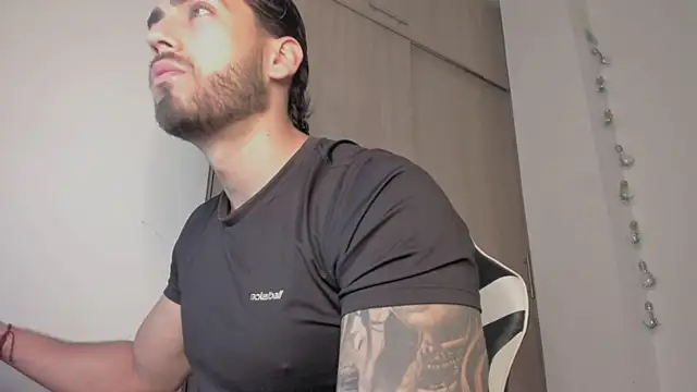 Axel  Blaze online show from April 20, 1:02 pm