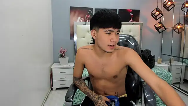 Thiago collinss online show from June 24, 10:34 pm