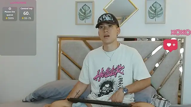 oliver   saint online show from March 27, 12:37 am