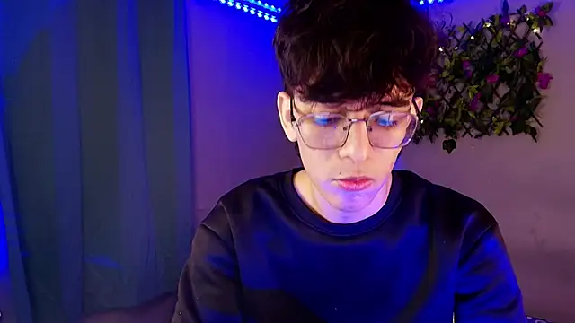 noah millerx online show from March 30, 8:26 am