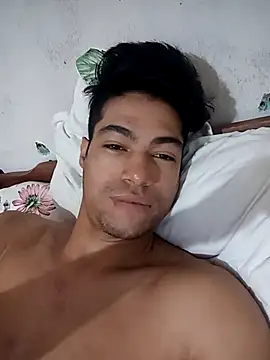 lucastorquato1709 online show from March 1, 8:25 am