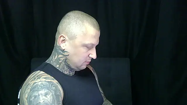 devilWithTats online show from May 30, 8:47 am