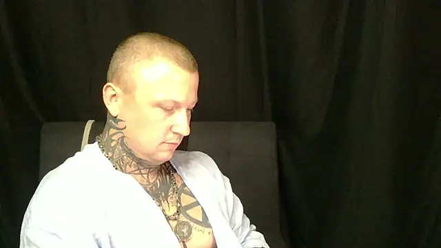 devilWithTats online show from July 15, 5:30 pm