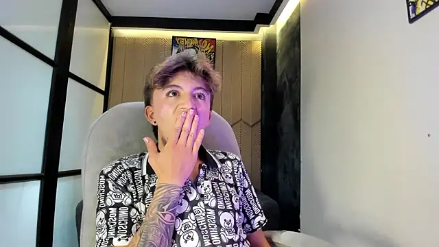 ManuelPiper  online show from March 2, 8:38 pm