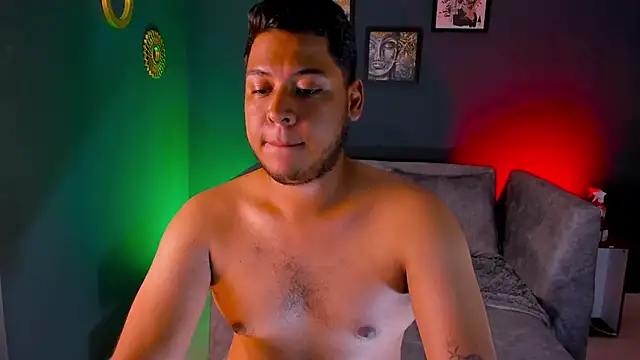 Akon 2XXX online show from April 8, 11:13 pm