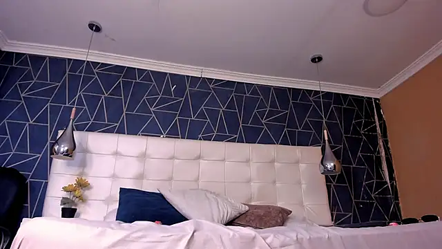 ChritianDowney online show from March 15, 8:37 pm