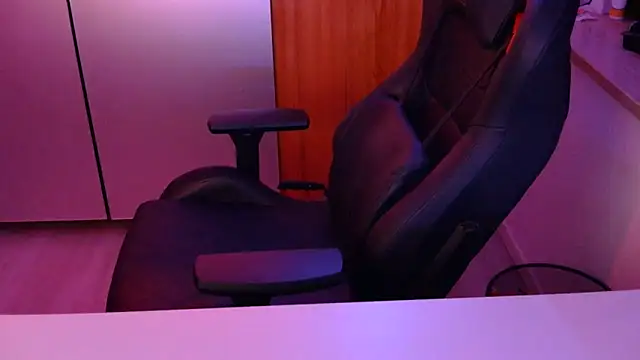 Blase Hase123 online show from March 30, 8:32 pm