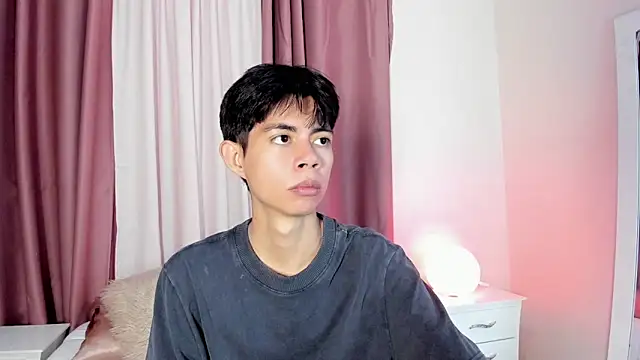 daniell rdrig online show from April 15, 12:49 pm